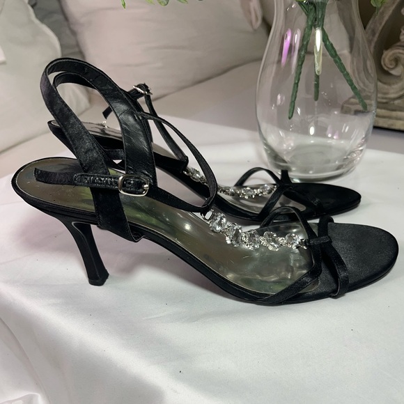 Jacqueline Ferrar Black Satin Dress Pumps Heels W/ Rhinestones Women’s Size 10 - Picture 6 of 10